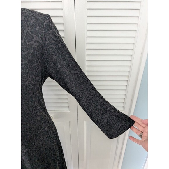 Cut Loose Dress M Black Gray Textured Thick Knit 3/4 Sleeve Button Detail Roses - Picture 4 of 13